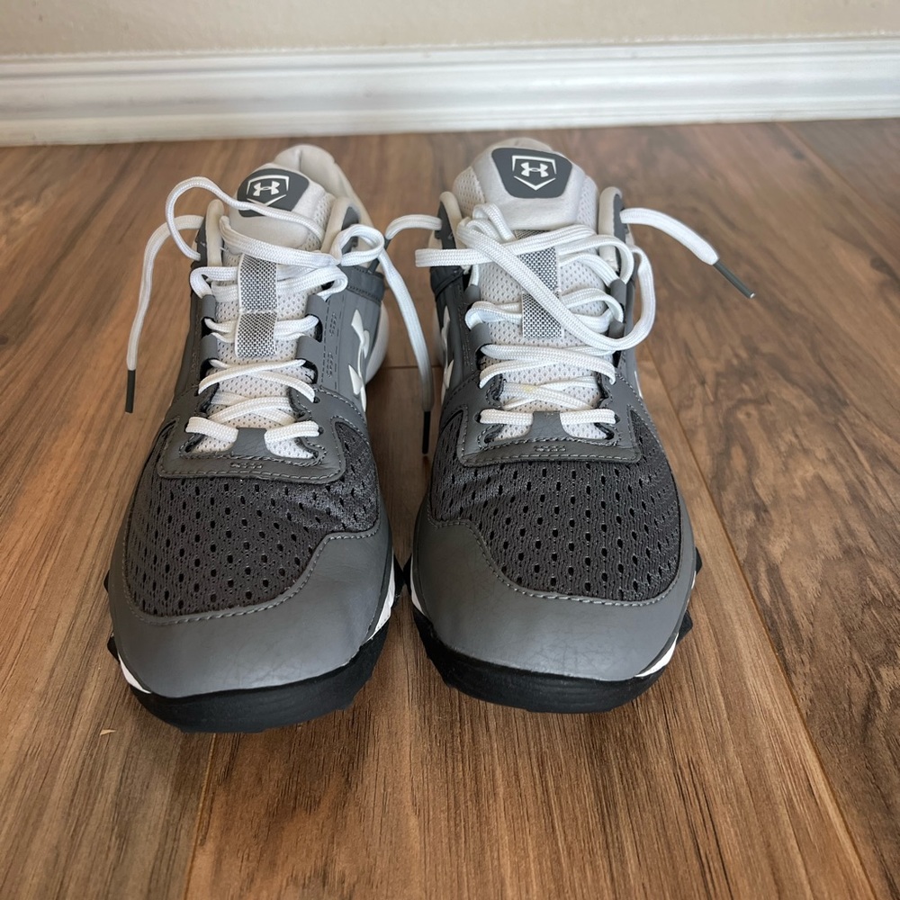 Under Armour Trainer - Picture 2 of 6